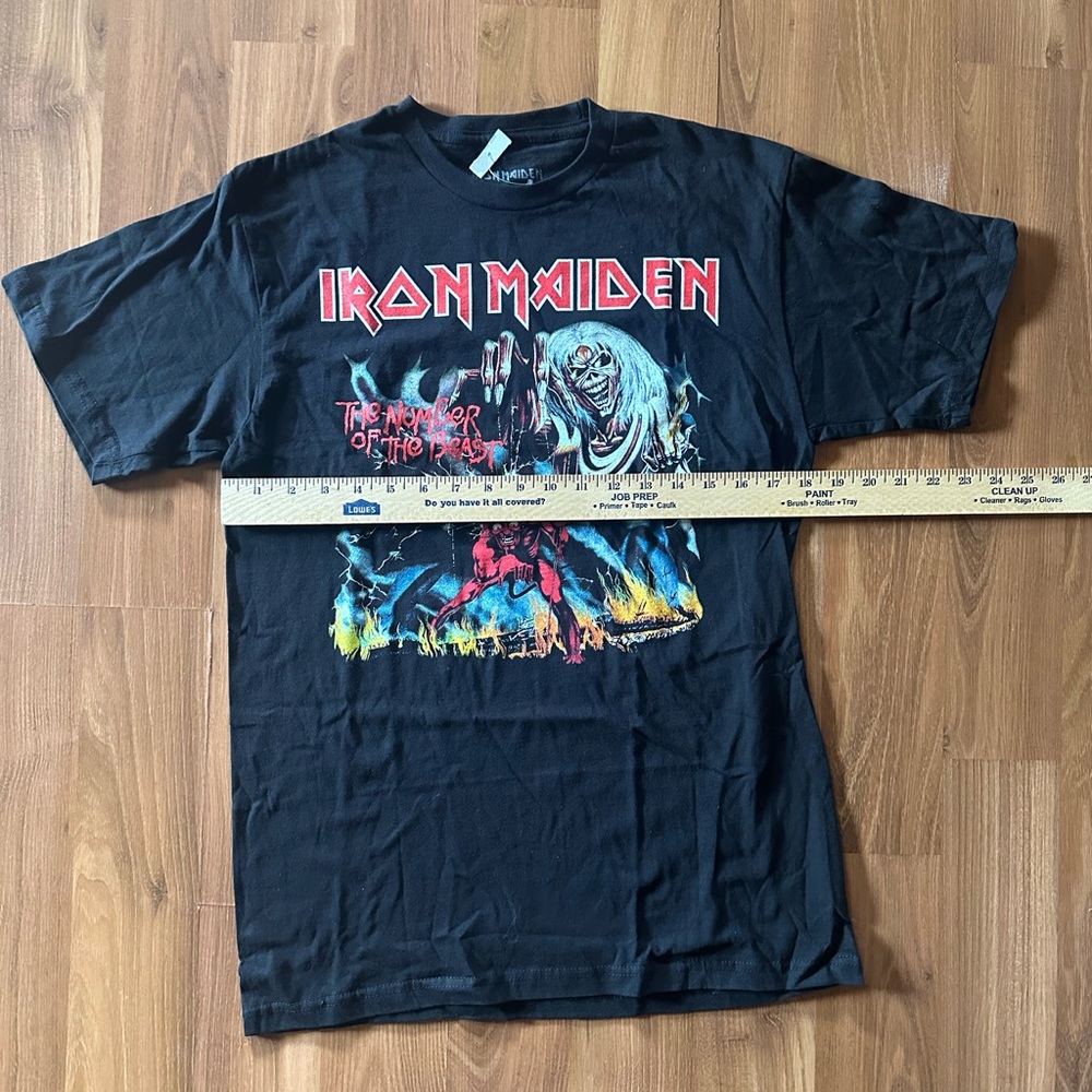 🆕 NWT Iron Maiden T-shirt size medium Hot Topic - Picture 4 of 6